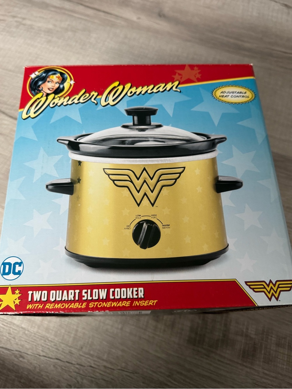Wonder Woman DC 2-Quart Slow Cooker New in Box